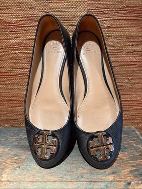 Tory Burch Black Flats size 9